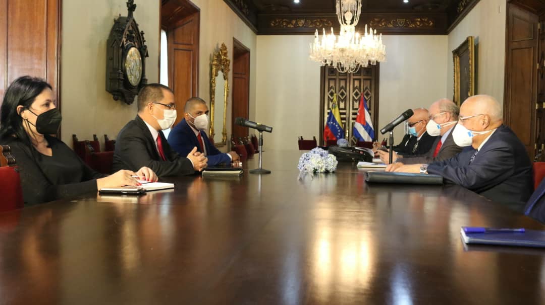 Venezuela y Cuba revisan proyectos enmarcados en su Convenio Integral de Cooperación