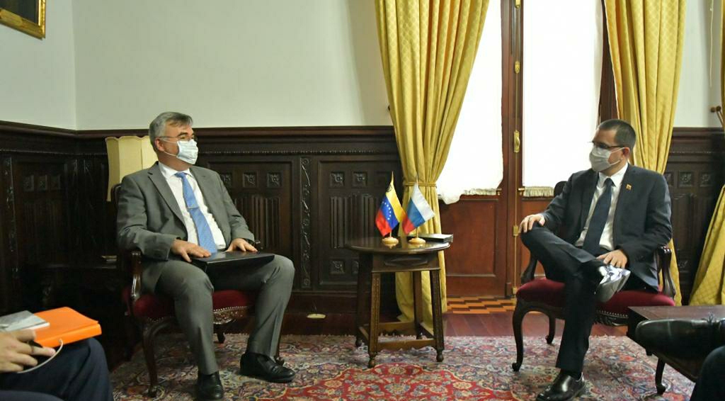 Canciller Arreaza sostiene encuentro con embajador de Rusia Sergey Melik-Bagdasarov