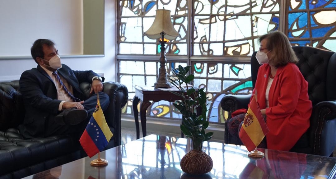 Arriba a Venezuela secretaria de Asuntos Exteriores y para Iberoamérica de España Cristina Gallach Figueras