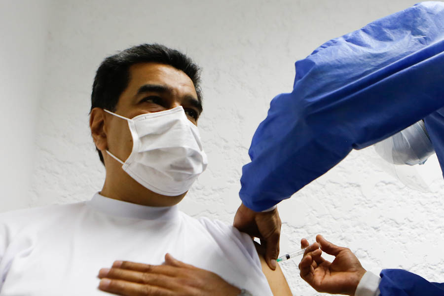 Presidente Maduro recibe vacuna Sputnik-V contra el COVID-19