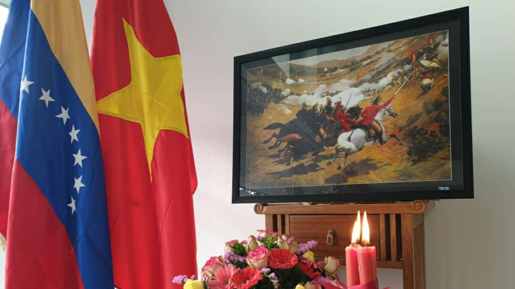 En Vietnam encienden Antorcha Libertaria para llegar a Carabobo