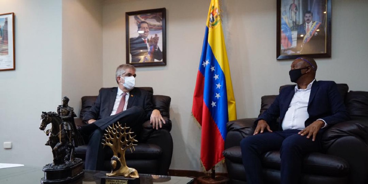 Viceministro Pimentel se reúne con diputado sudafricano Zolani Mkiva en su visita a Venezuela