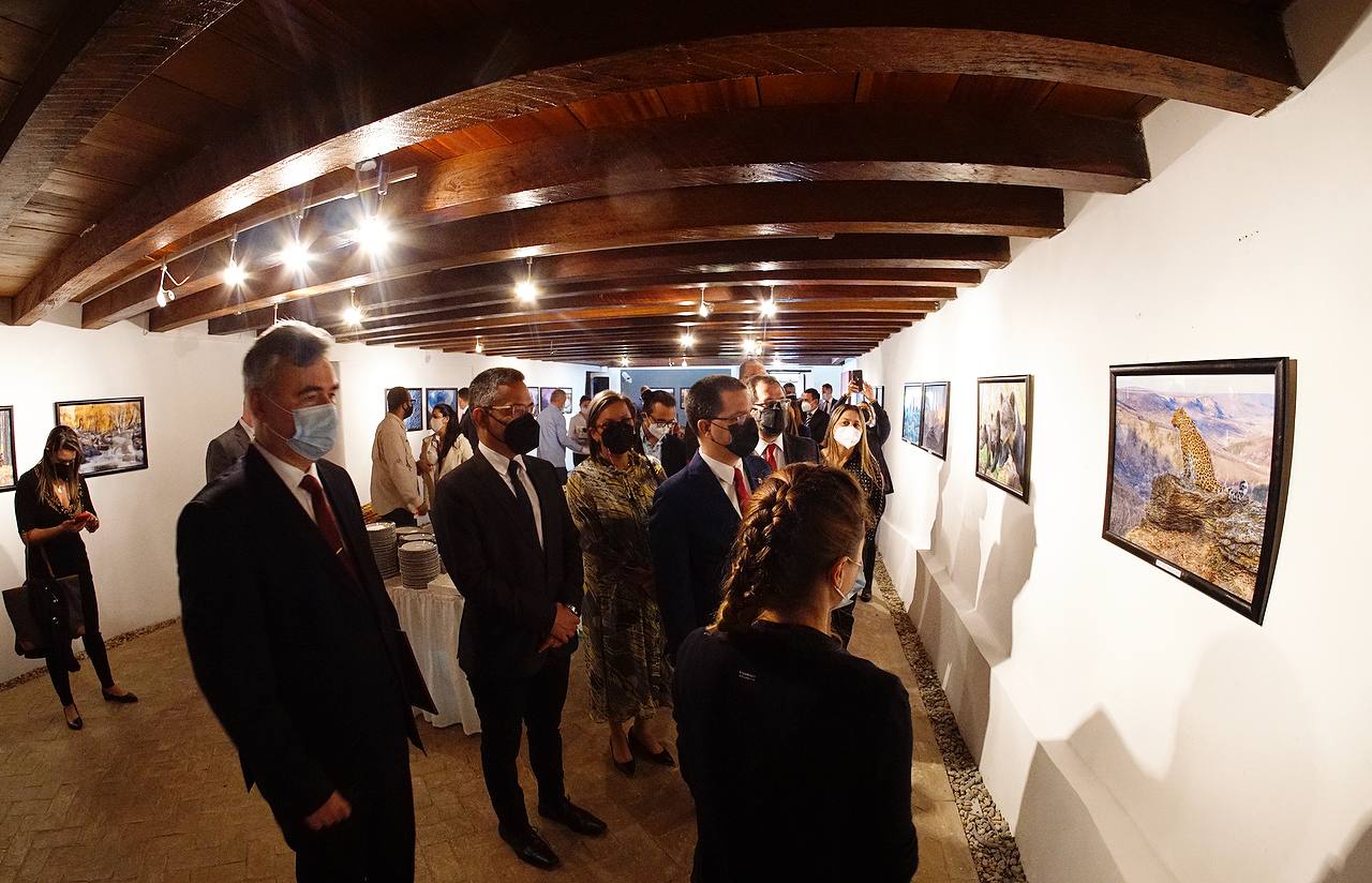 Inauguran en Caracas exposición fotográfica ‘Rusia Prístina’ dedicada a las bellezas naturales rusas