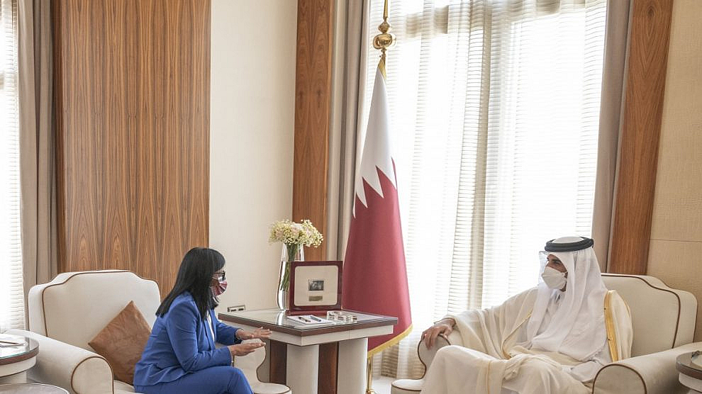 Vicepresidenta Ejecutiva se reúne con Su Alteza el Emir Sheikh en Catar