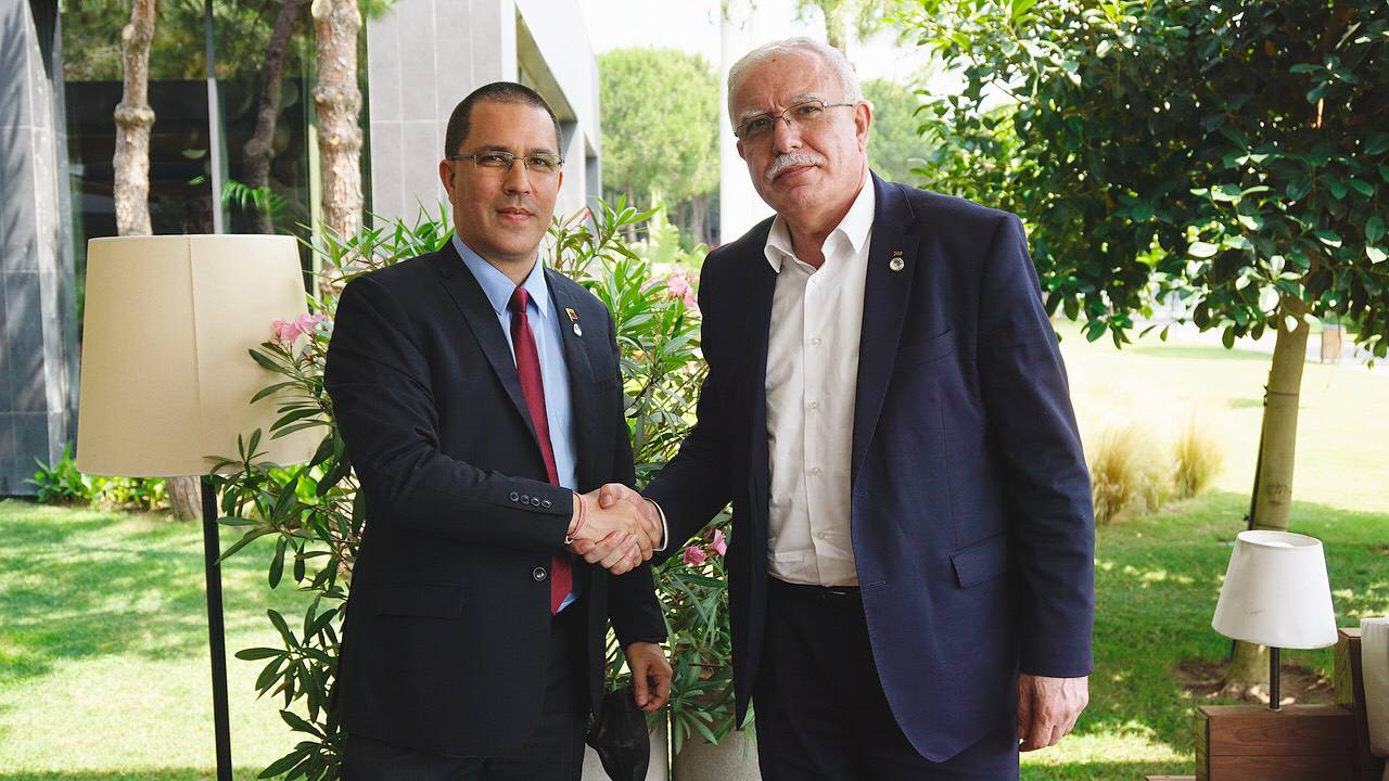 Cancilleres de Venezuela y Palestina sostienen reunión bilateral durante Foro de Antalya