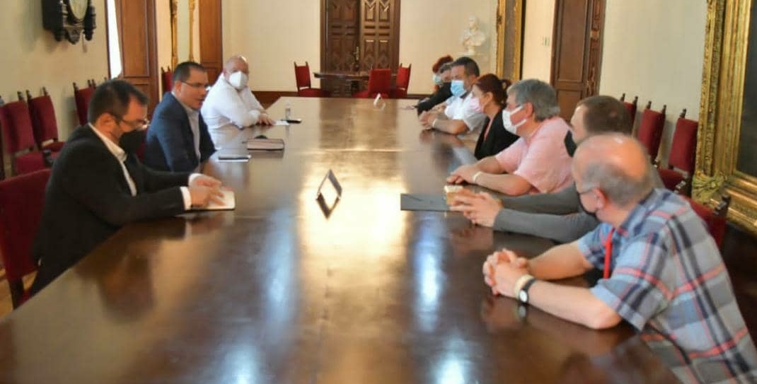 Canciller Arreaza se reúne en Caracas con delegaciones del Estado Español y País Vasco