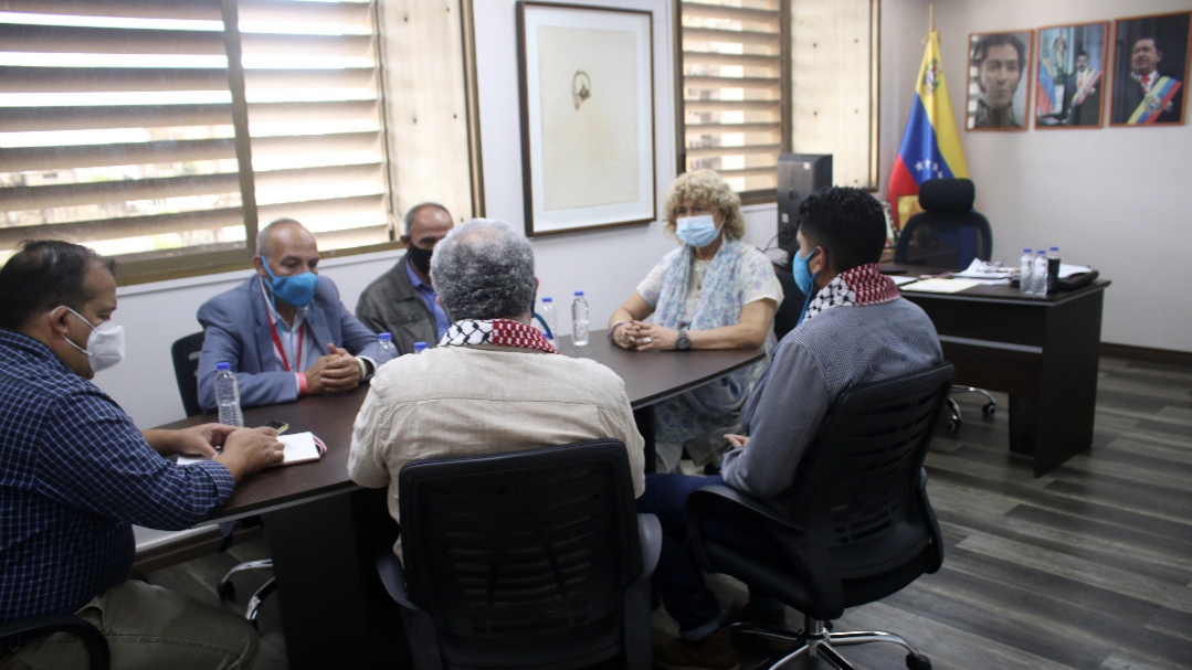 Vice-minister Capaya Rodríguez meets with Jordanian delegates of the Arab Anti-imperialist Workers’ Platform