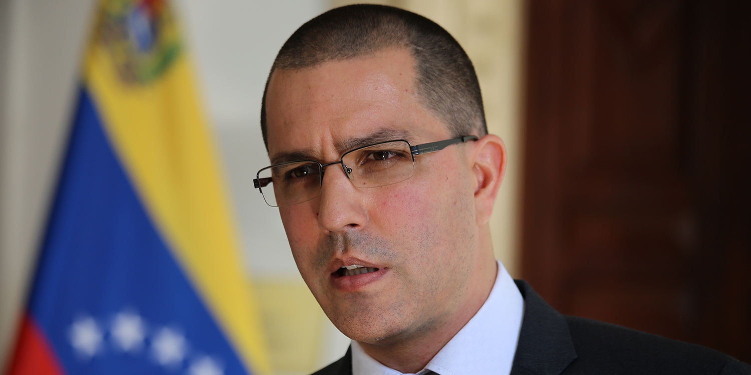 Canciller Arreaza denuncia sesgo de The New York Times contra Venezuela