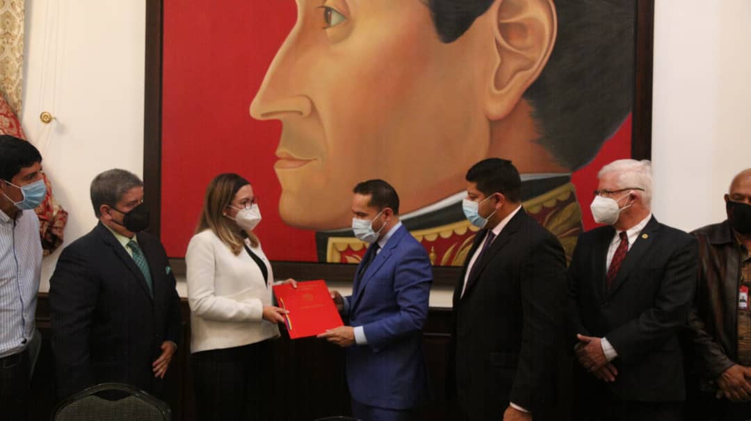 Gobierno Bolivariano y Asamblea Nacional trabajan en conjunto para enfrentar pandemia de COVID-19