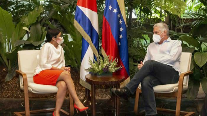 Vicepresidenta Delcy Rodríguez inicia visita de trabajo en Cuba