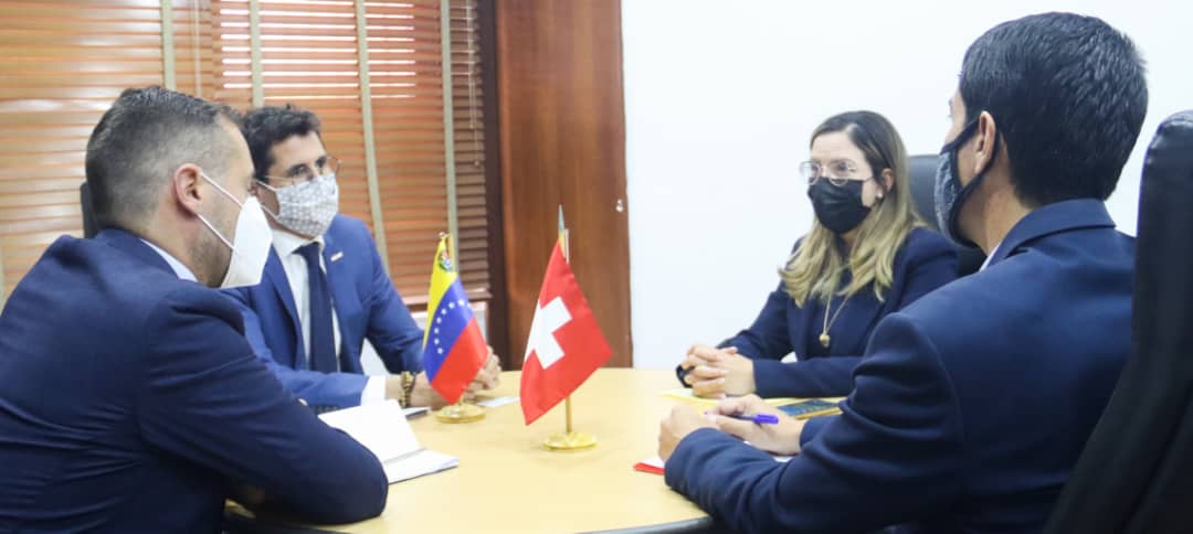 Viceministra Daniela Rodríguez se reúne en Caracas con embajador de la Confederación de Suiza