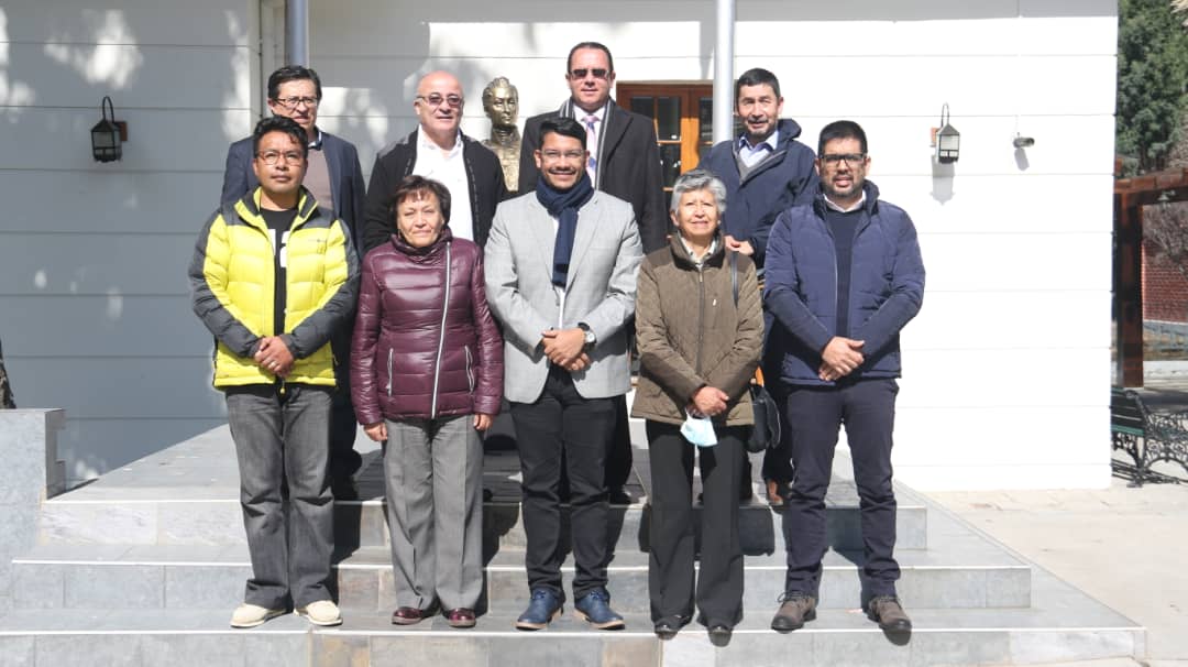 Viceministro para América Latina se reúne con la red de intelectuales de Bolivia