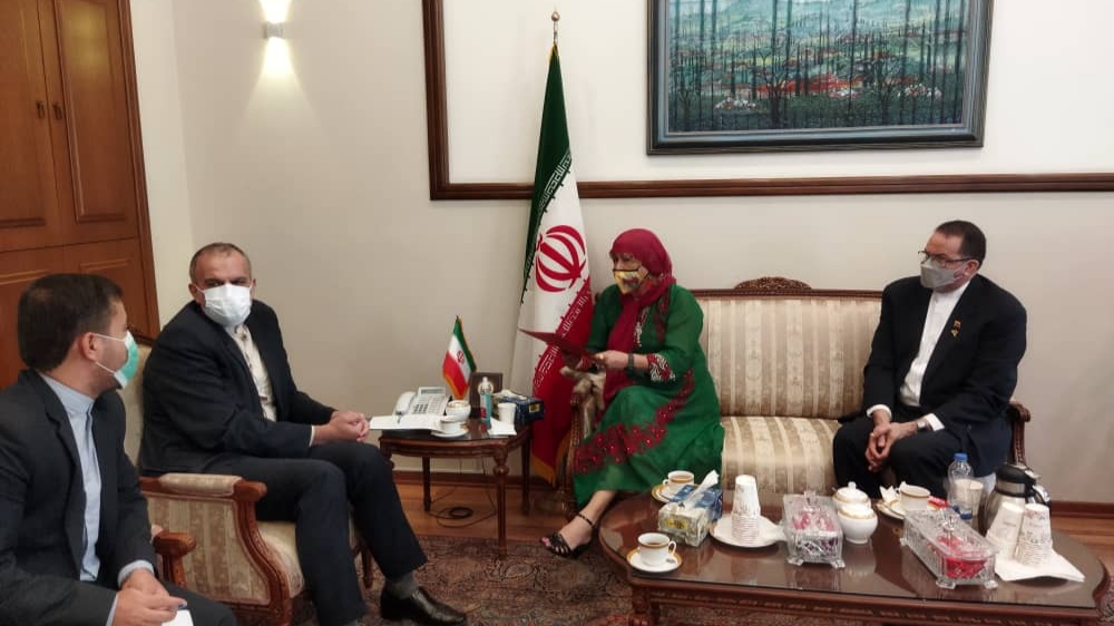 Viceministra Capaya Rodríguez sostiene encuentro en Irán con el Viceministro de Exteriores para la Diplomacia Económica