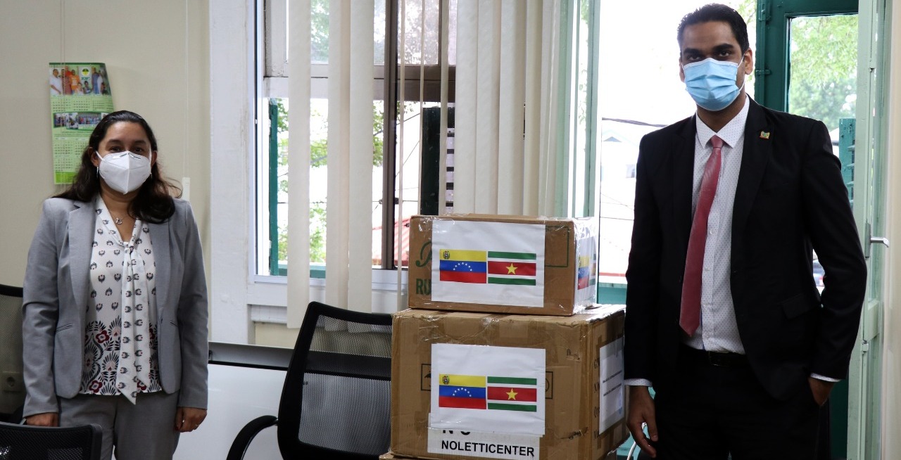 Venezuela dona kits de pruebas rápidas a Surinam para lucha contra el COVID-19