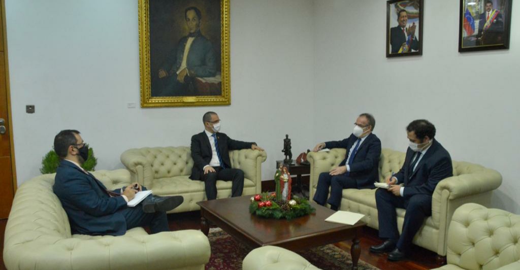 Canciller Arreaza se reúne con embajador Şevki Mütevellioğlu en el 70º aniversario del establecimiento de las relaciones diplomáticas entre Venezuela y Turquía