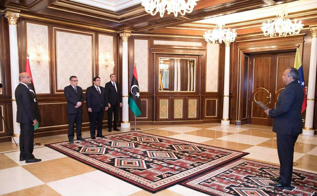 Embajador Carlos Feo presenta sus Cartas Credenciales ante el jefe de Estado de Libia