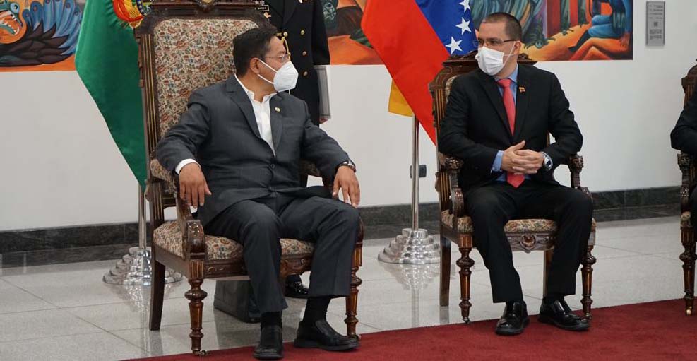 Canciller Arreaza y el presidente de Bolivia Luis Arce sostienen reunión en La Paz para retomar cooperación bilateral