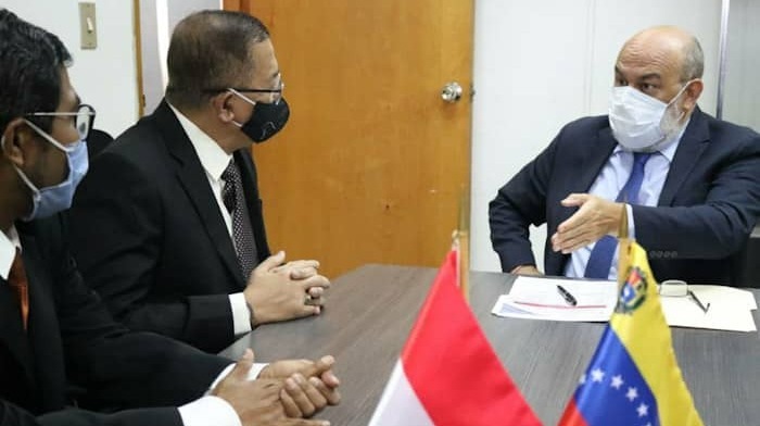 Viceministro Molina afianza vínculos de cooperación con Indonesia