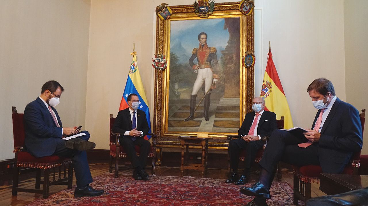 Canciller Arreaza recibe credenciales del nuevo jefe de misión diplomática de España en Venezuela