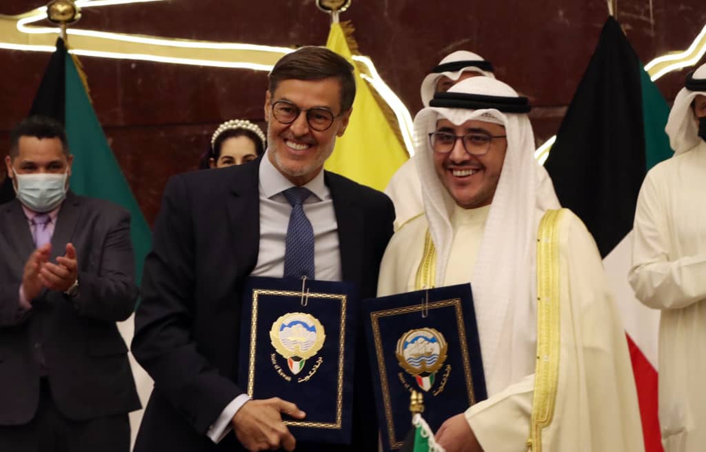 Cancilleres de Venezuela y Kuwait firman acuerdo de cooperación en arte y cultura