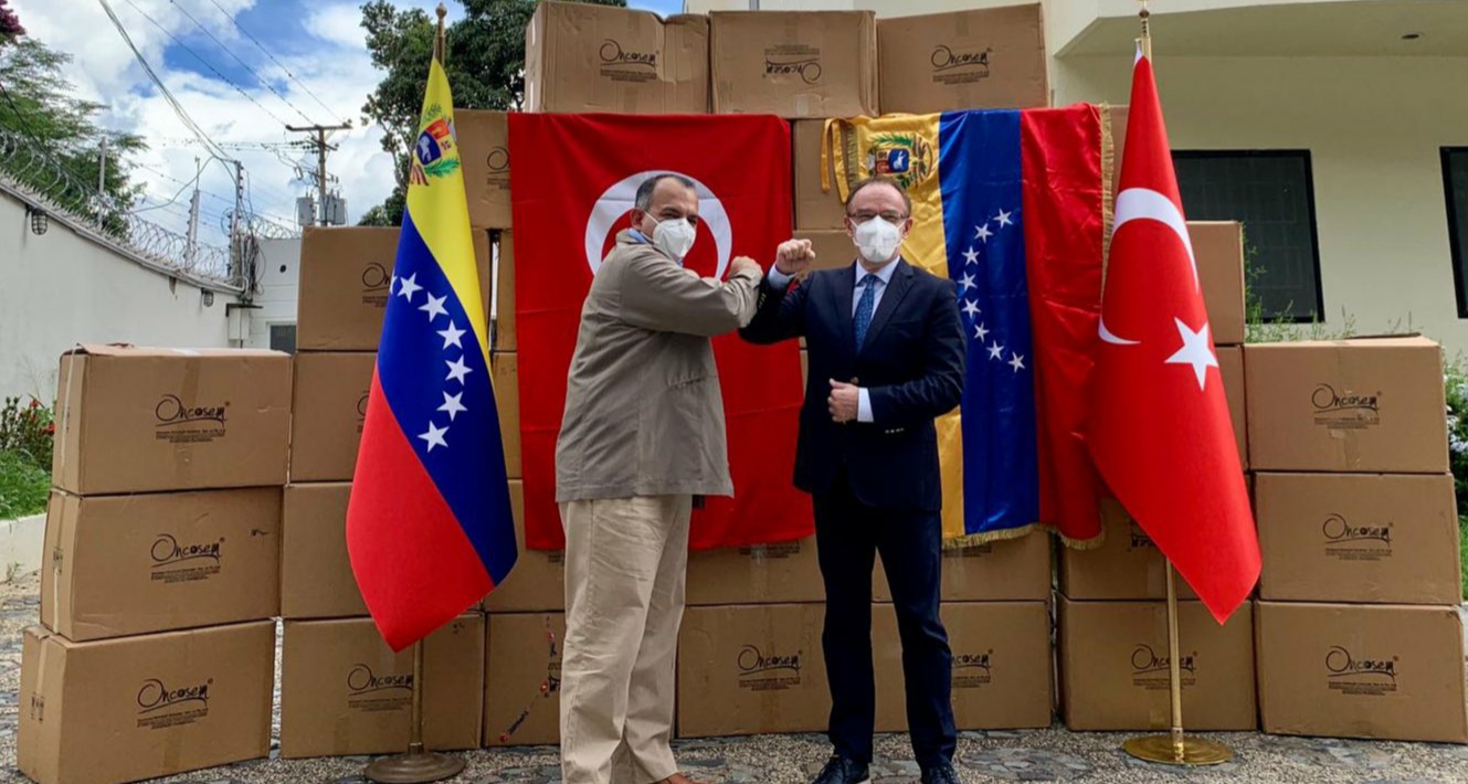 Embajada de Turquía entrega dotación de insumos médicos para la atención del COVID-19 en Venezuela