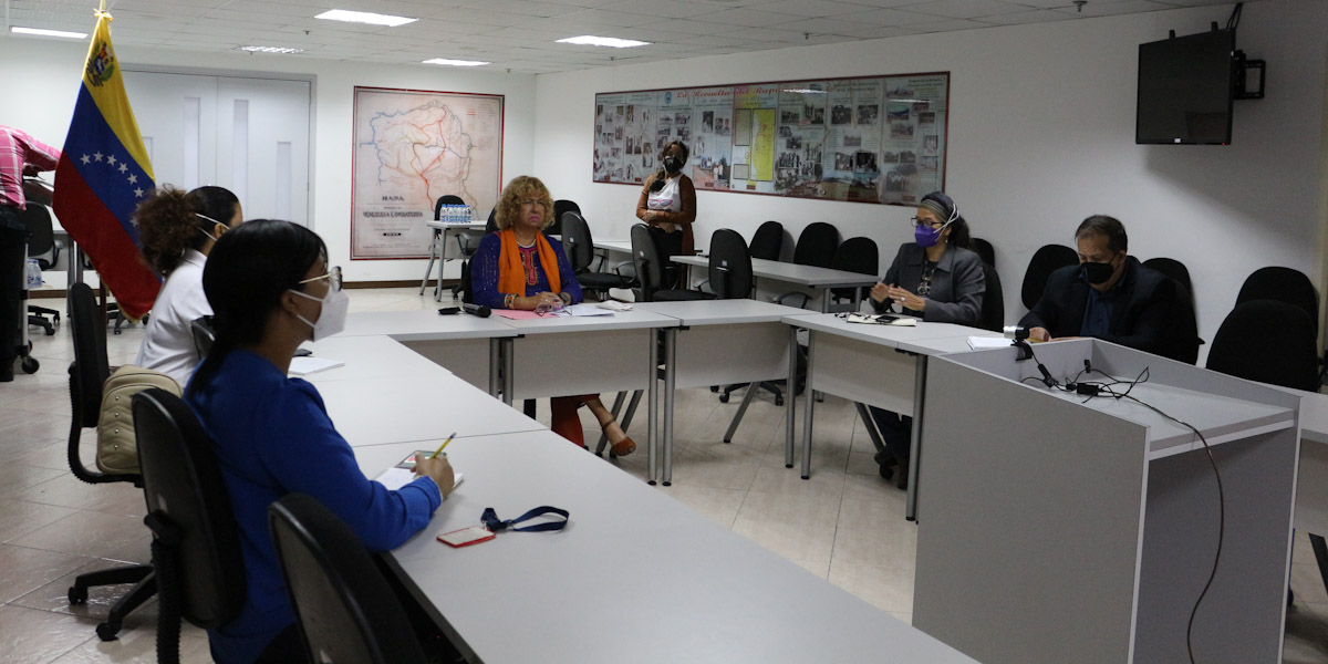Viceministra Capaya Rodríguez participa en foro “Mujeres y los lazos de amistad entre los pueblos”