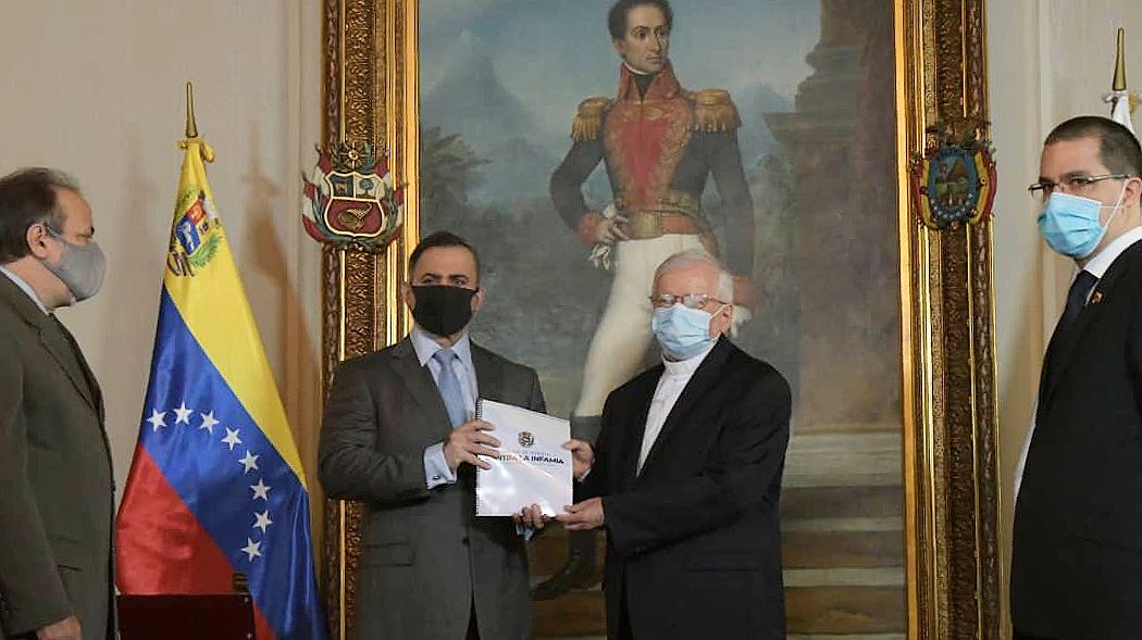 Gobierno venezolano presenta informe ‘La verdad de Venezuela contra la infamia’ al nuncio apostólico