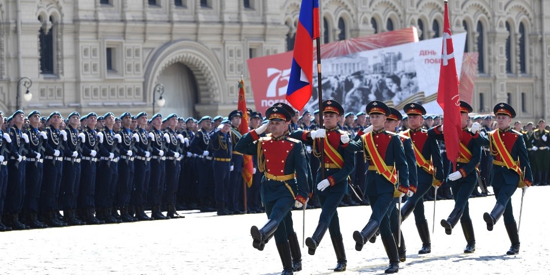 Canciller Arreaza acompaña desfile militar en Rusia por el 75° aniversario del Día de la Victoria