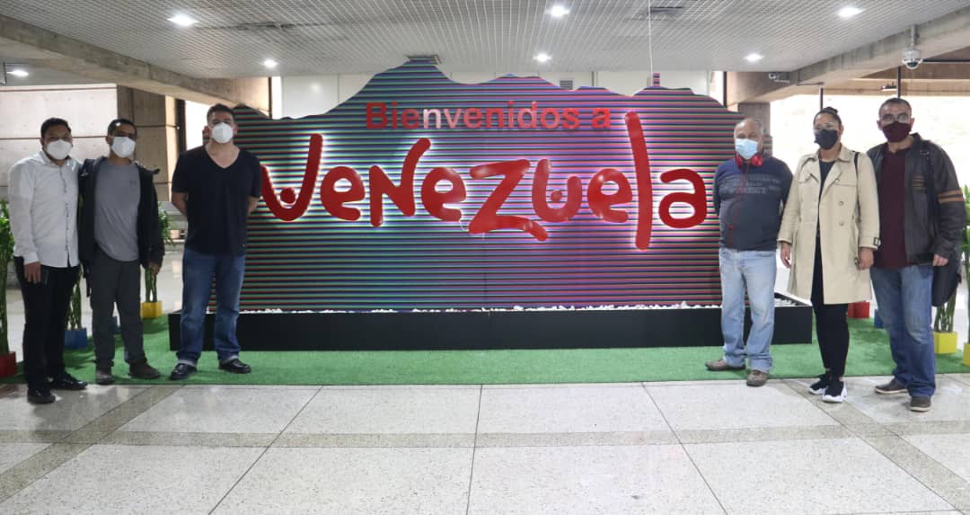 Venezuela recibe nuevo grupo de veedores internacionales para acompañar elecciones del 21N