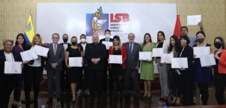 ISB y Universidad de Ankara entregaron certificados a profesionales venezolanos en materia de historia y cultura turca
