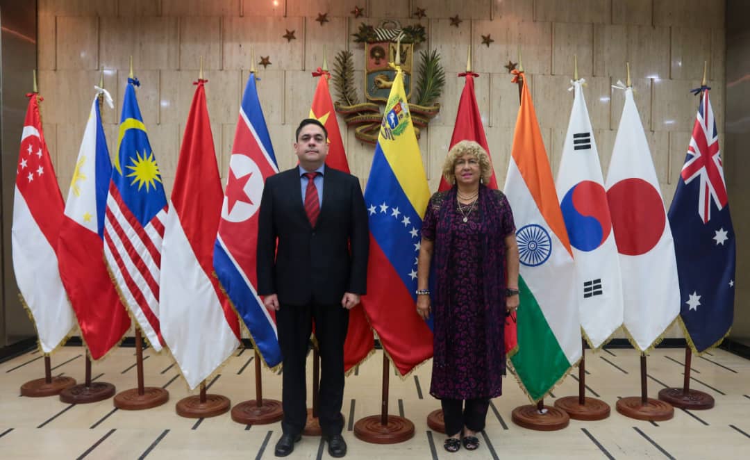 Viceministra Capaya Rodríguez sostiene reunión con jefes de misiones diplomáticas de Asia y Oceanía