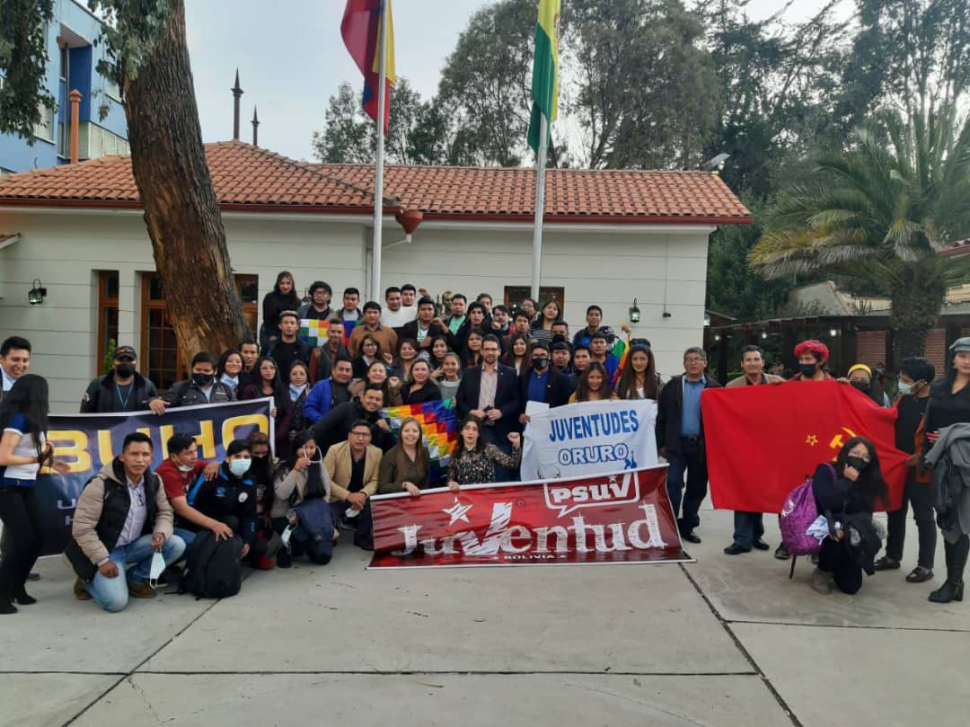 Embajada de Venezuela en Bolivia realiza evento “Juventud de Primera”