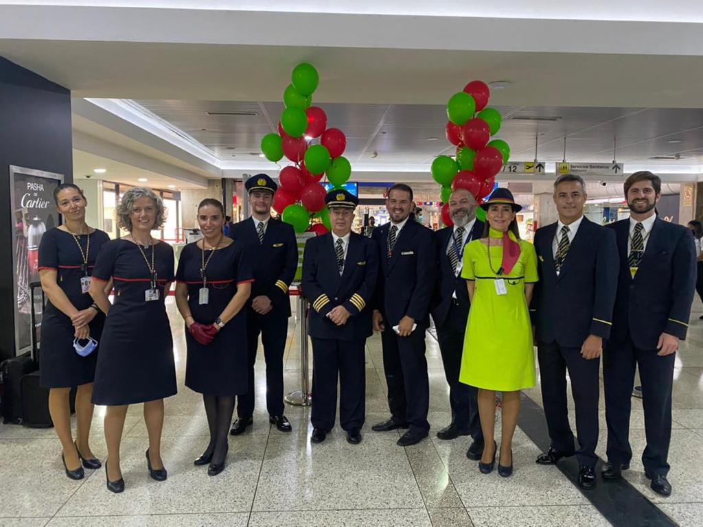 Venezuela celebra reactivación de vuelos comerciales con Portugal
