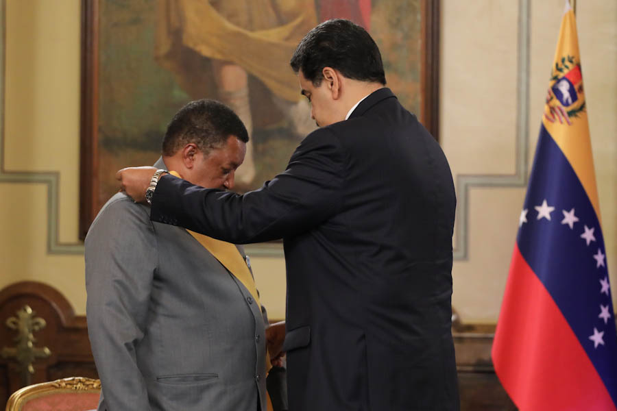Presidente Maduro otorga la Orden Francisco de Miranda al Secretario General de la Opep