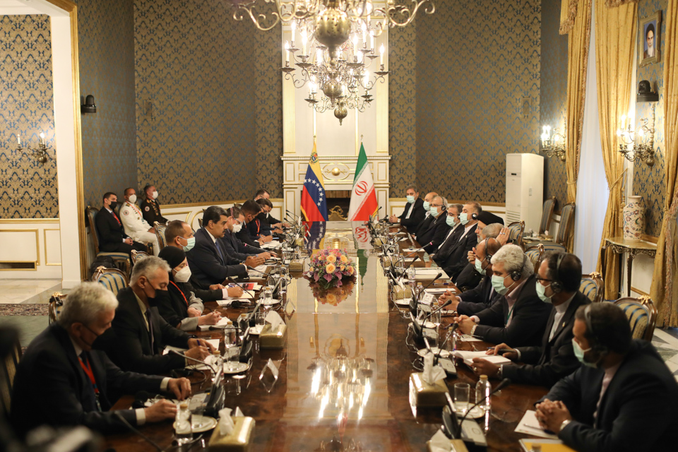 Presidentes de Irán y Venezuela dirigen reunión ampliada
