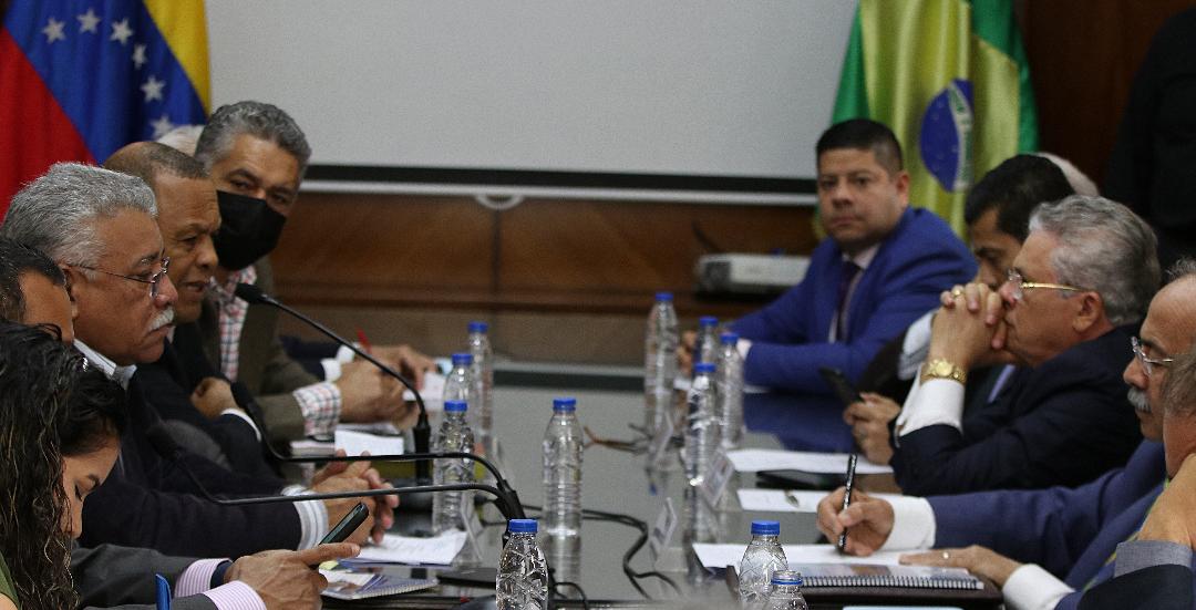 Comisión de Energía y Petróleo de la AN sostiene encuentro con senadores de Brasil