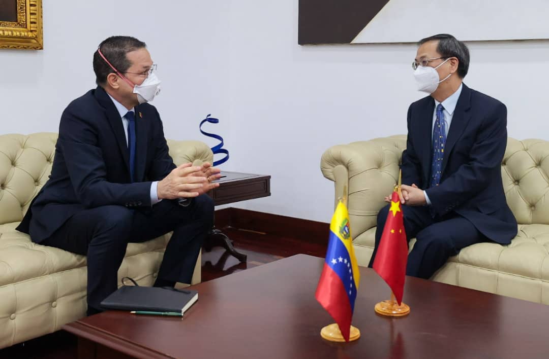 Venezuela y China revisan temas de cooperación estratégica