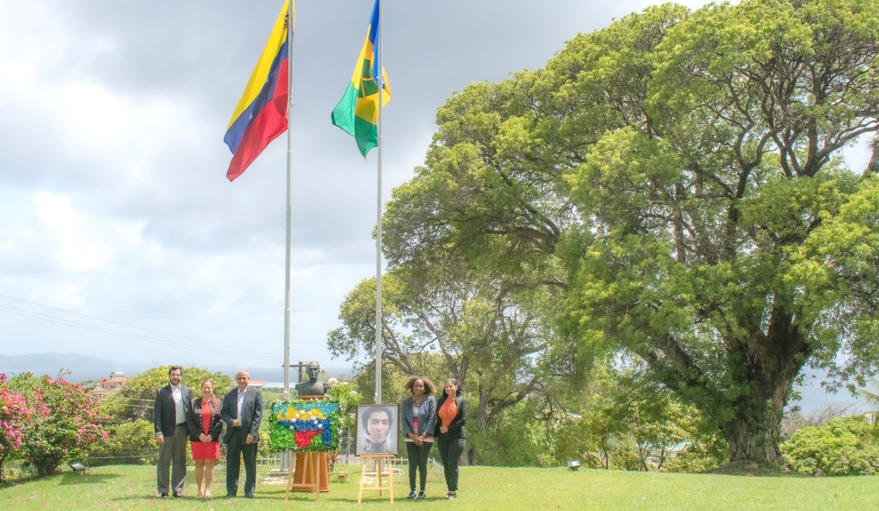 En San Vicente y las Granadinas conmemoran los 239 años del natalicio del Libertador