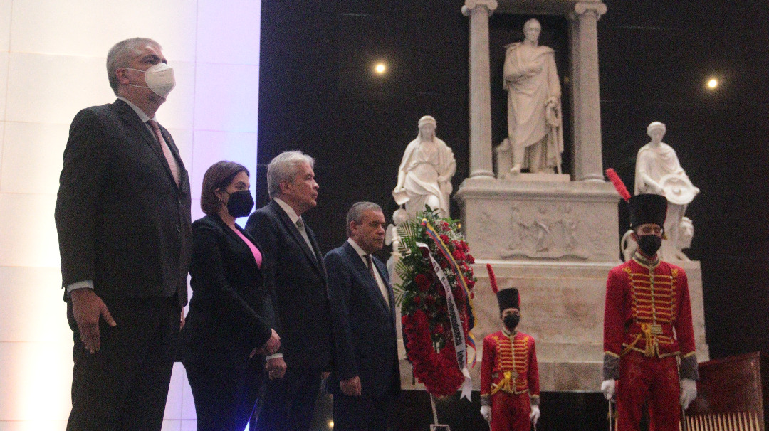 Venezuela y Argelia inician celebración de 51 años de relaciones diplomáticas con ofrenda floral en el Panteón Nacional