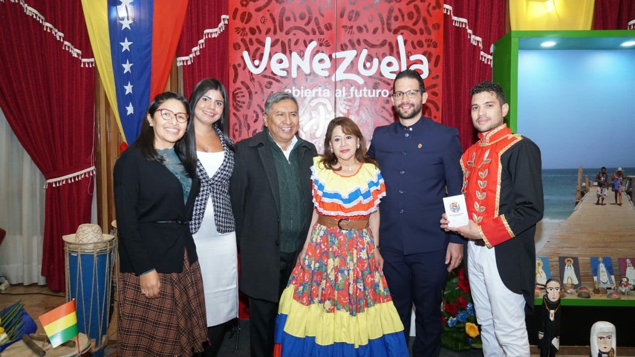 Embajada de Venezuela en Bolivia conmemora 211 años de Independencia con diversas actividades