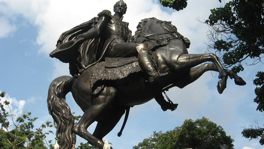 Simón Bolívar, precursor de la diplomacia latinoamericana