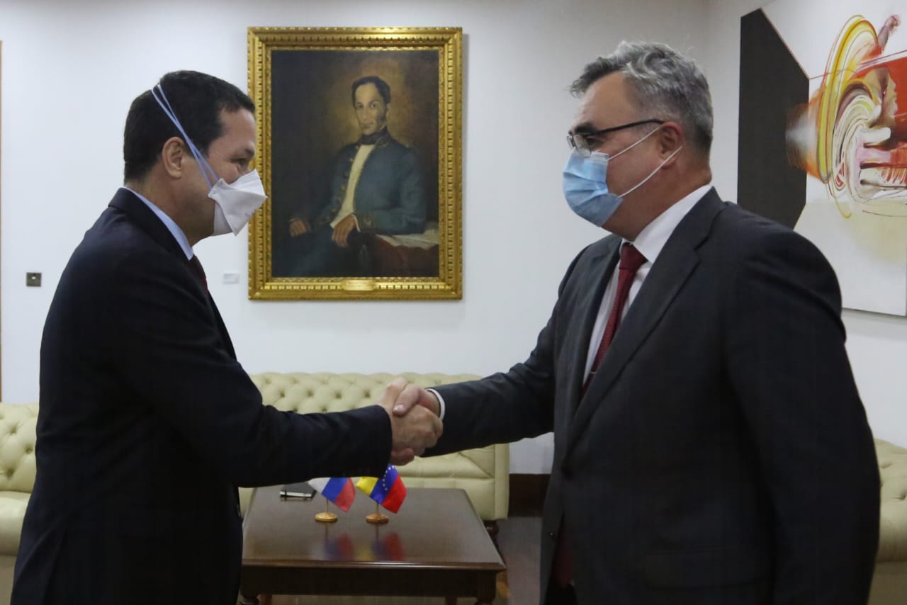 Canciller Faría se reúne con Embajador ruso para fortalecer la cooperación estratégica