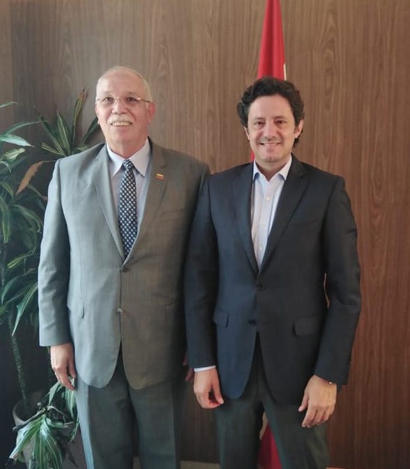 Embajador de Venezuela en Líbano se reúne con Ministro de Información para fortalecer relaciones bilaterales