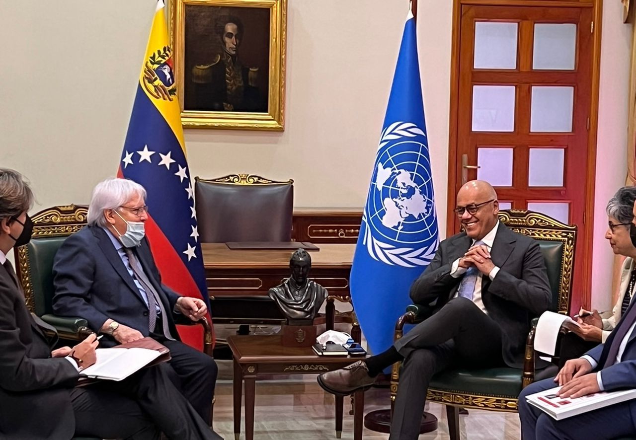 Jorge Rodríguez recibe a jefe de asuntos humanitarios de ONU