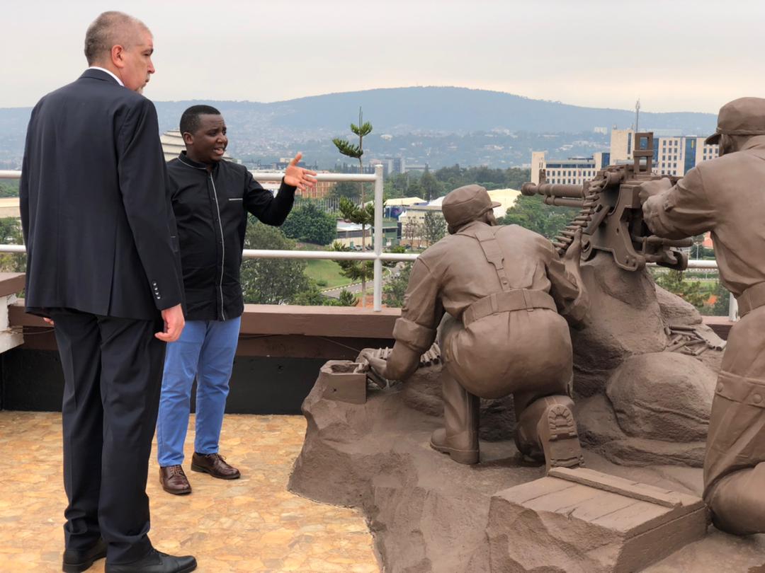 Viceministro para África visita en Ruanda el Memorial y Museo de la Campaña contra el Genocidio