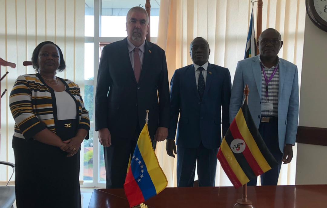 Venezuela y Uganda exploran posibilidades de cooperación en turismo