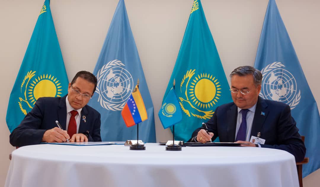 Venezuela y Kazajistán firman acuerdo para la supresión de visas en asamblea de la ONU
