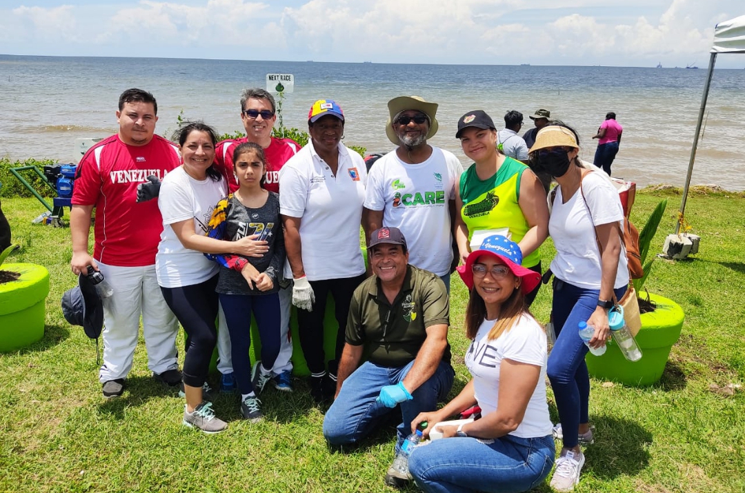 Embajada de Venezuela en Trinidad y Tobago participa en el Día Internacional de la Limpieza de Costas