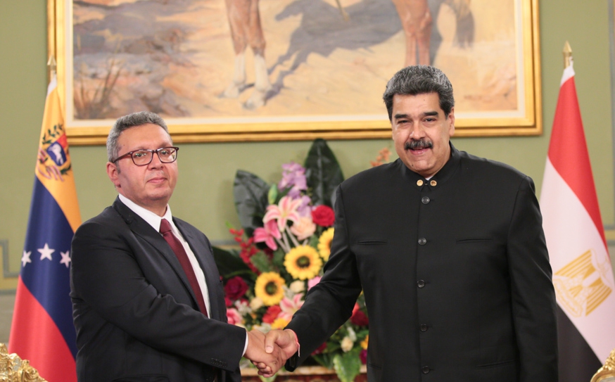 Presidente Maduro recibe cartas credenciales del Embajador de Egipto