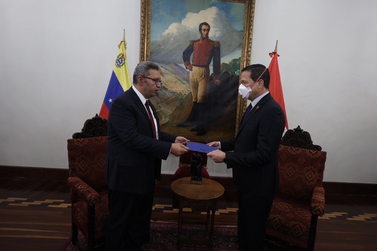 Canciller Carlos Faría recibió las Copias de Estilo del nuevo embajador de Egipto en Venezuela